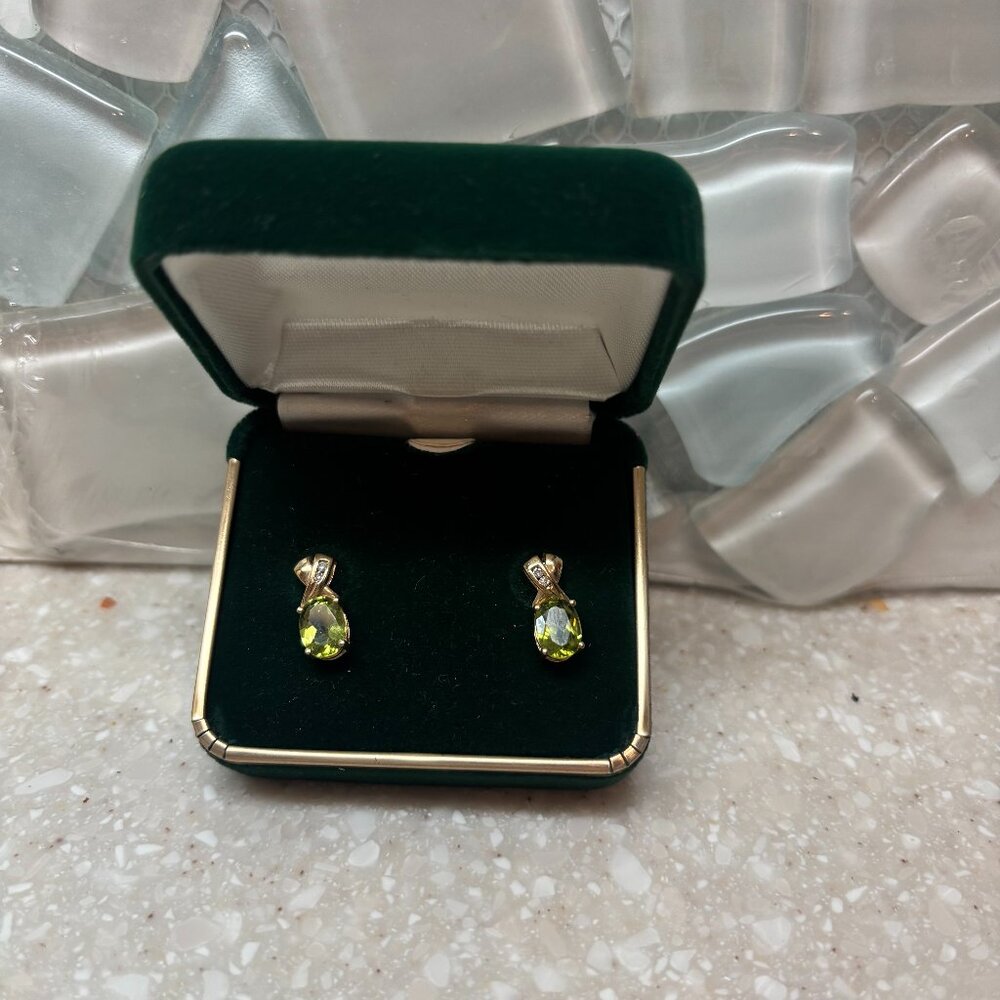 earring, ring, necklace set - Picture 2 of 7